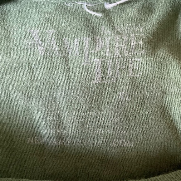 Vampire life Green Long Sleeve Shirt with Red Text - Picture 5 of 5
